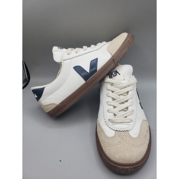 Veja Volley Wingtip 2 Tone Shoes Womens Size 7 White Navy Canvas Low Top - Picture 1 of 14